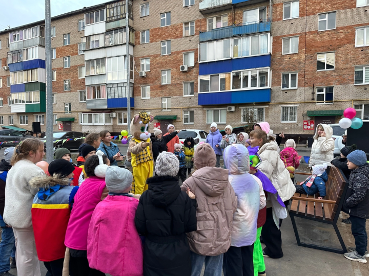 В Менделеевске состоялся яркий праздник двора