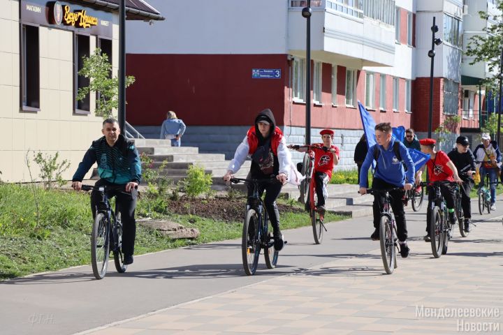 В Менделеевске прошёл велопробег посвящённый Дню химиков