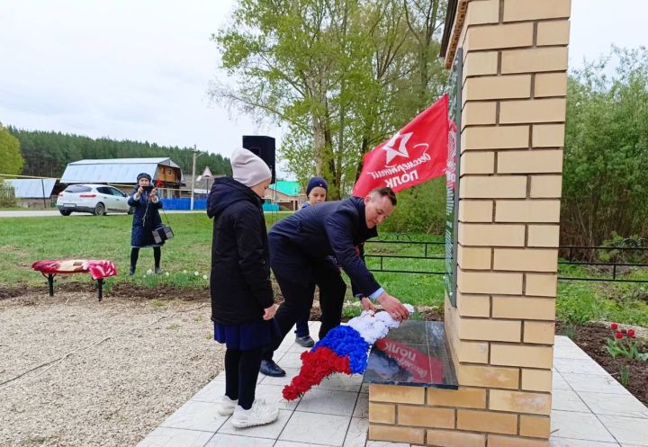 В деревне Карманково прошёл торжественный митинг, посвящённый Дню Победы