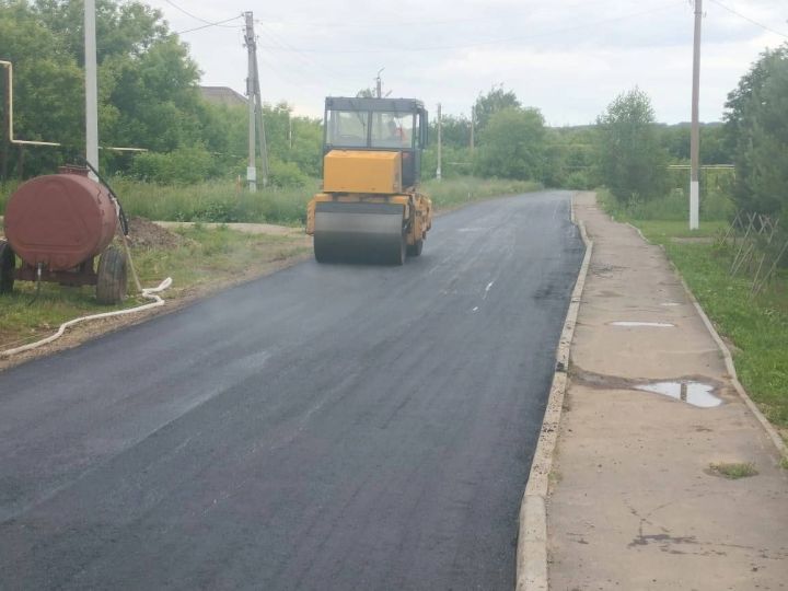 В Тат. Челнах уложили первый слой асфальта