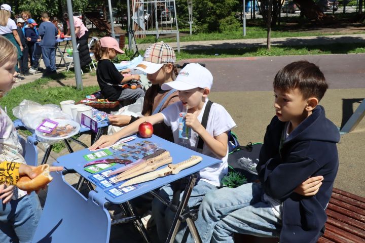 В Менделеевске прошла детская ярмарка