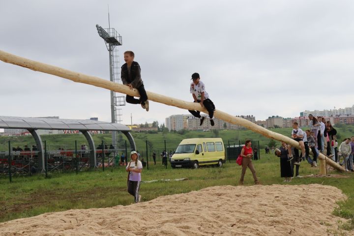 Национальные подворья, состязания, игры, концерт: менделеевцы весело, ярко и дружно отметили национальный татарский праздник Сабантуй