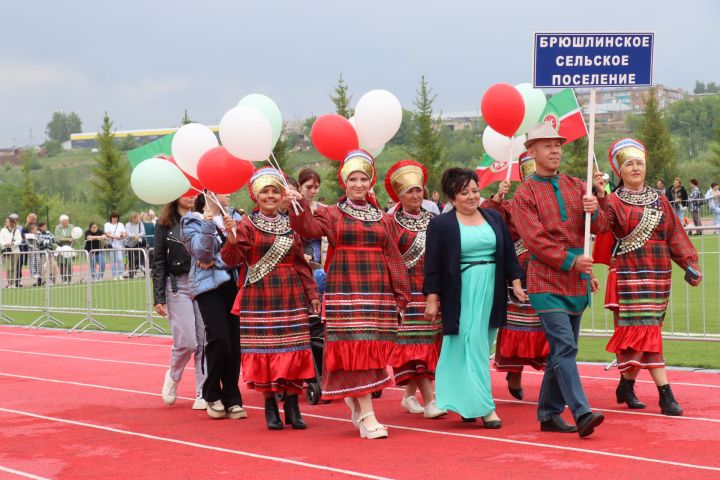 Национальные подворья, состязания, игры, концерт: менделеевцы весело, ярко и дружно отметили национальный татарский праздник Сабантуй