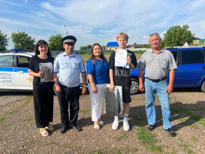 В Менделеевске состоялся районный конкурс «Юный водитель»