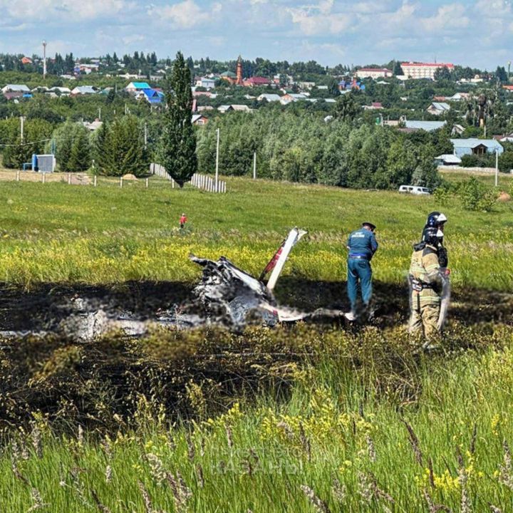 Двое взрослых и ребенок погибли в результате крушения самолета в Татарстане