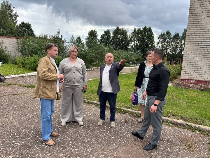 В Менделеевском районе активно идет подготовка к старту нового учебного года в образовательных учреждениях