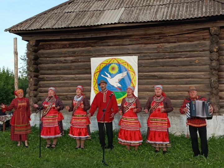 Народный ансамбль крященской песни «Туганайлар» принял участие в фестивале «Илья пророк созывает»