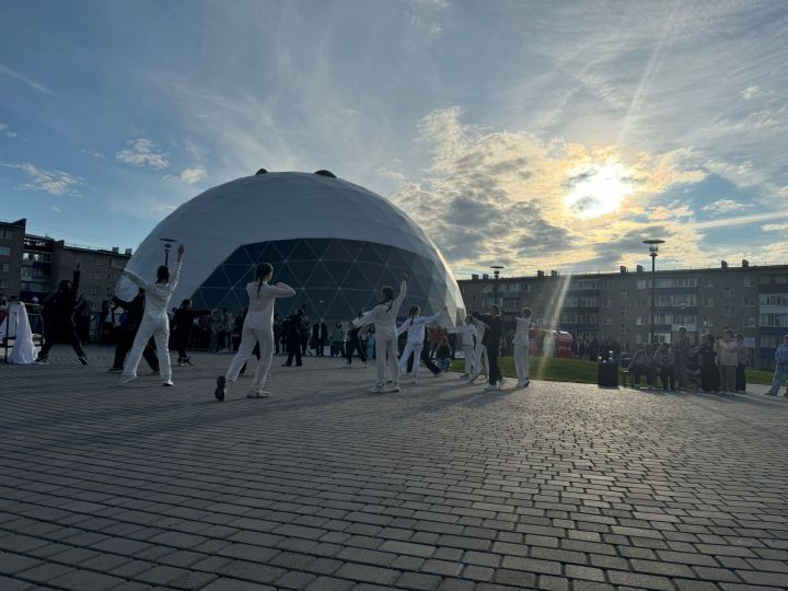 В Менделеевске состоялась премьера хореографического перфоманса «Ночь»